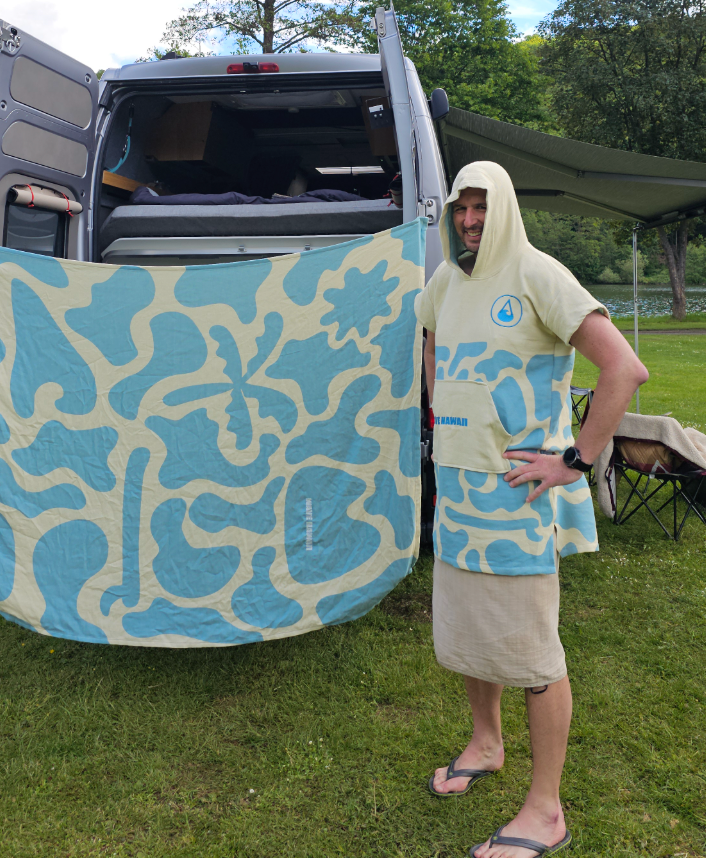 Genialer Vanlife-Hack: Das WAVE HAWAII Magnet-Badetuch im Test bei TrampelpfadVan.Life